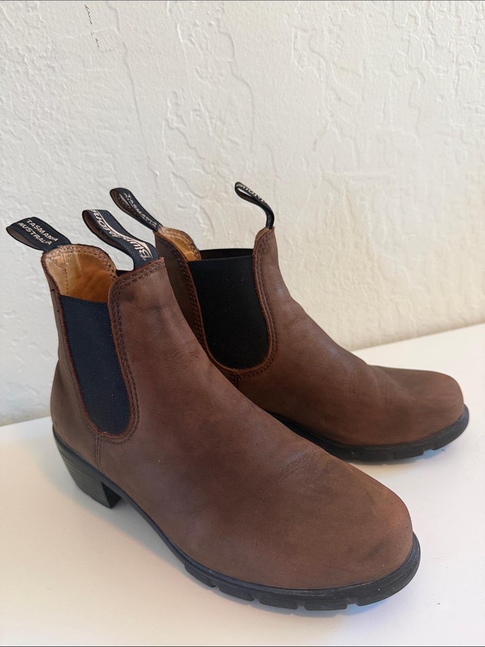 Blundstone 1673 Healed Chelsea Leather Boot - Antique Brown